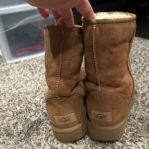UGG Mini 2